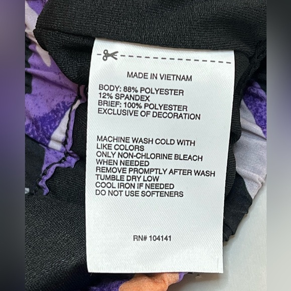 DSG High Rise Stride Multi Landscape Shorts, Multi-Color, Medium, NWT - Picture 6 of 7